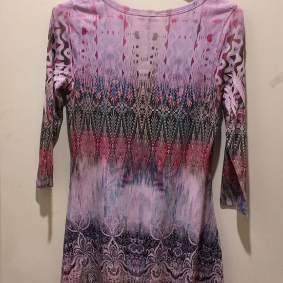 TOP MULTI W/RHINESTONES BY WORLD UNITY SZ XS HI/LO - Picture 3 of 3